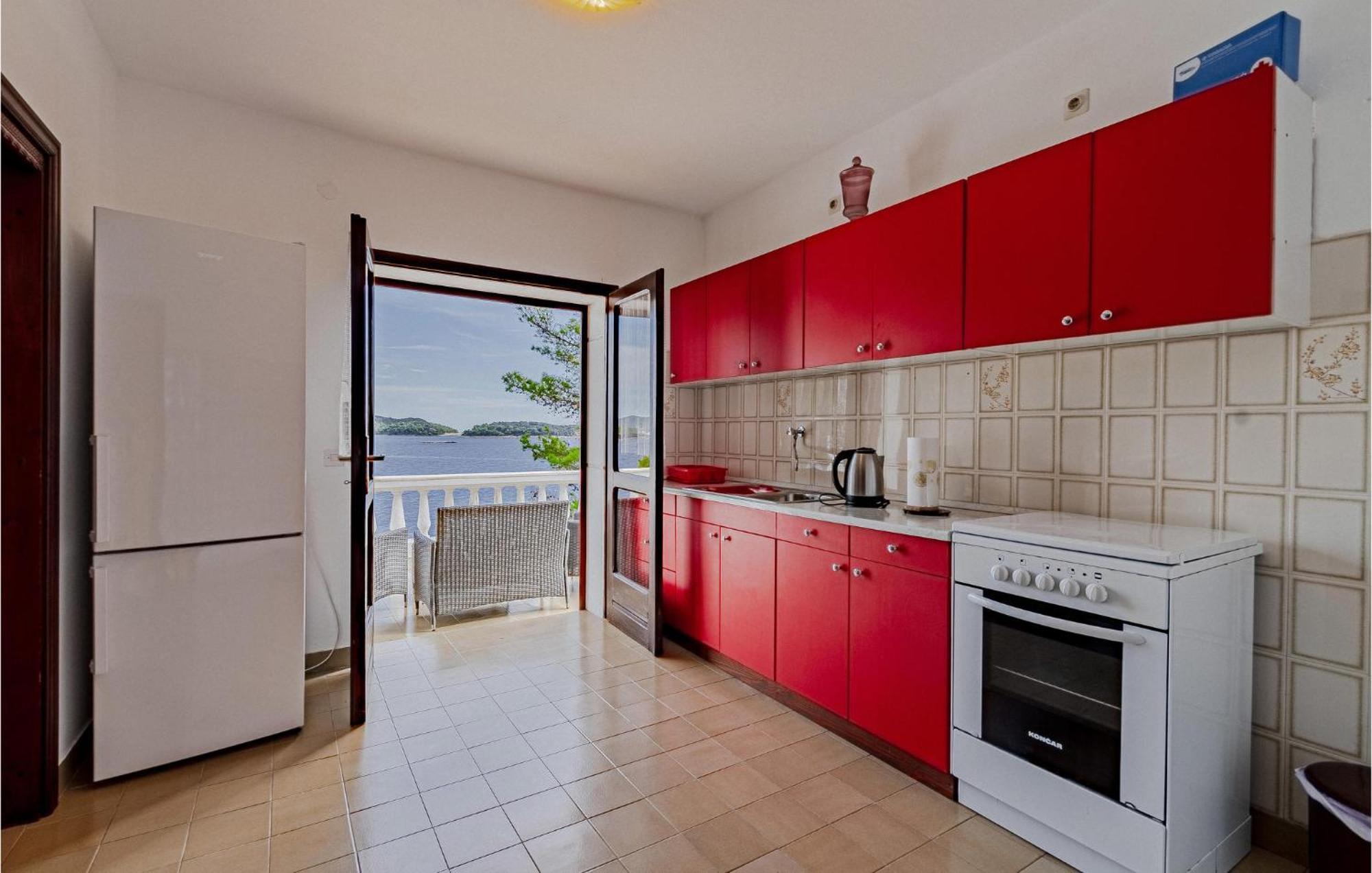 Beautiful Home In Prizba With Kitchen 外观 照片