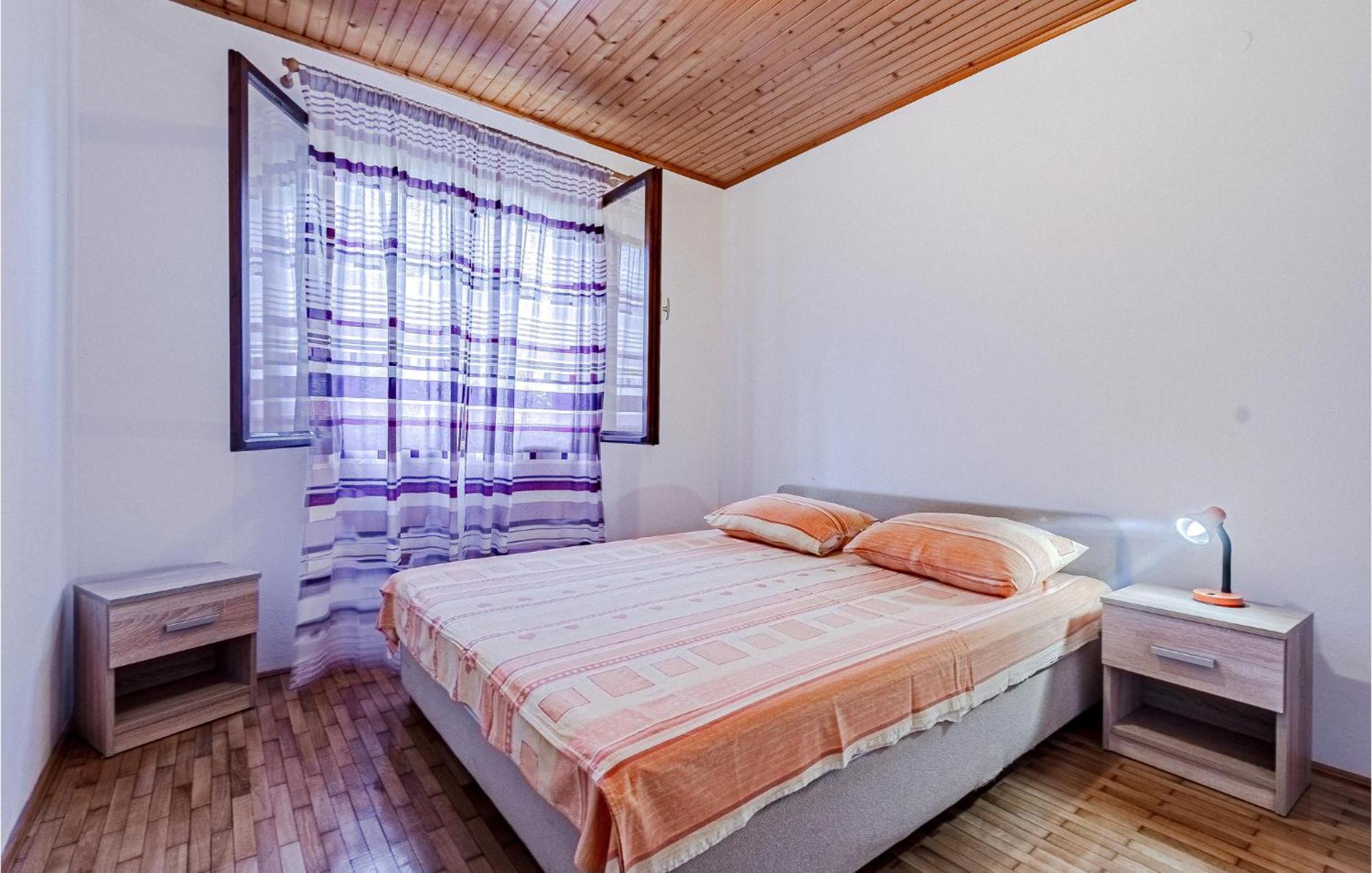 Beautiful Home In Prizba With Kitchen 外观 照片