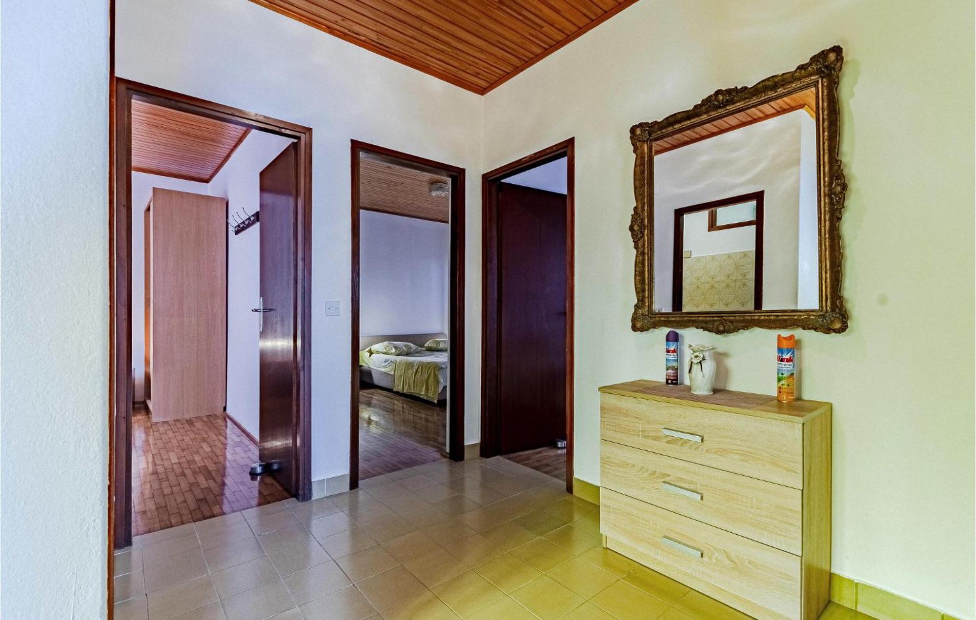 Beautiful Home In Prizba With Kitchen 外观 照片