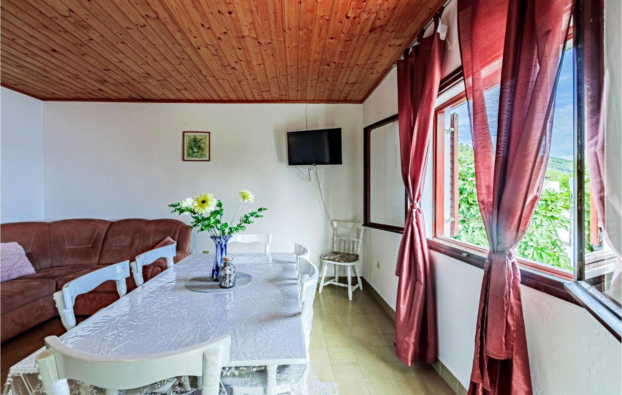 Beautiful Home In Prizba With Kitchen 外观 照片